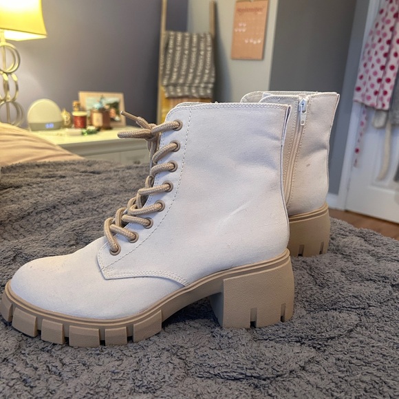 Cream Cargo Boots - Picture 2 of 9